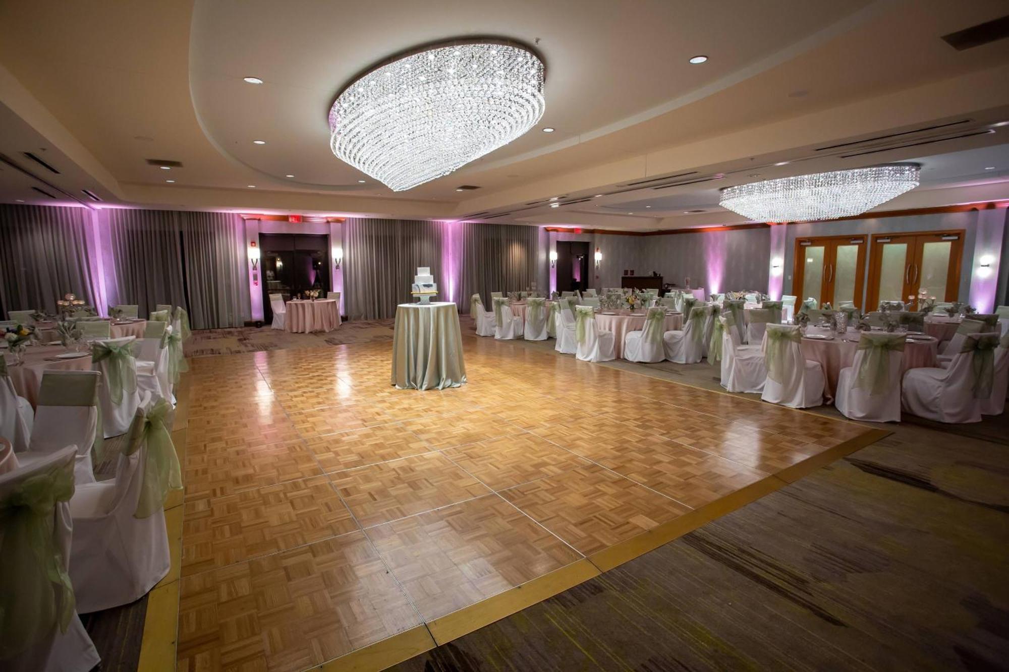 Courtyard Hamilton Hotel Екстериор снимка