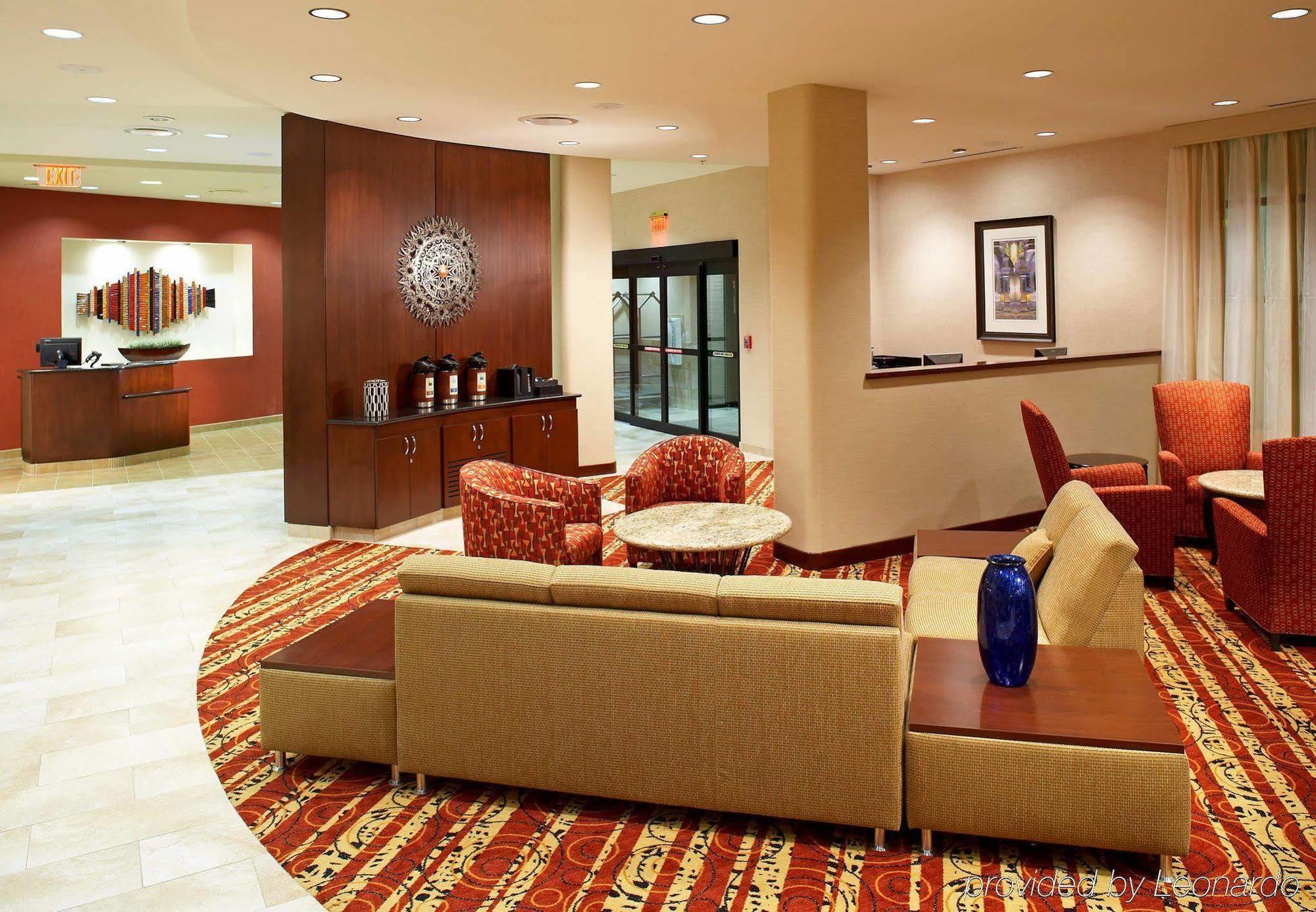 Courtyard Hamilton Hotel Екстериор снимка