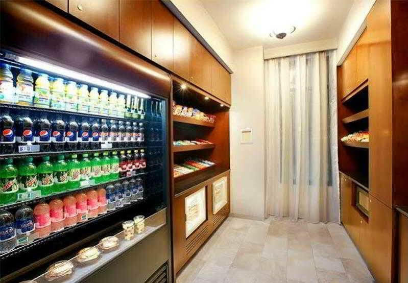 Courtyard Hamilton Hotel Екстериор снимка